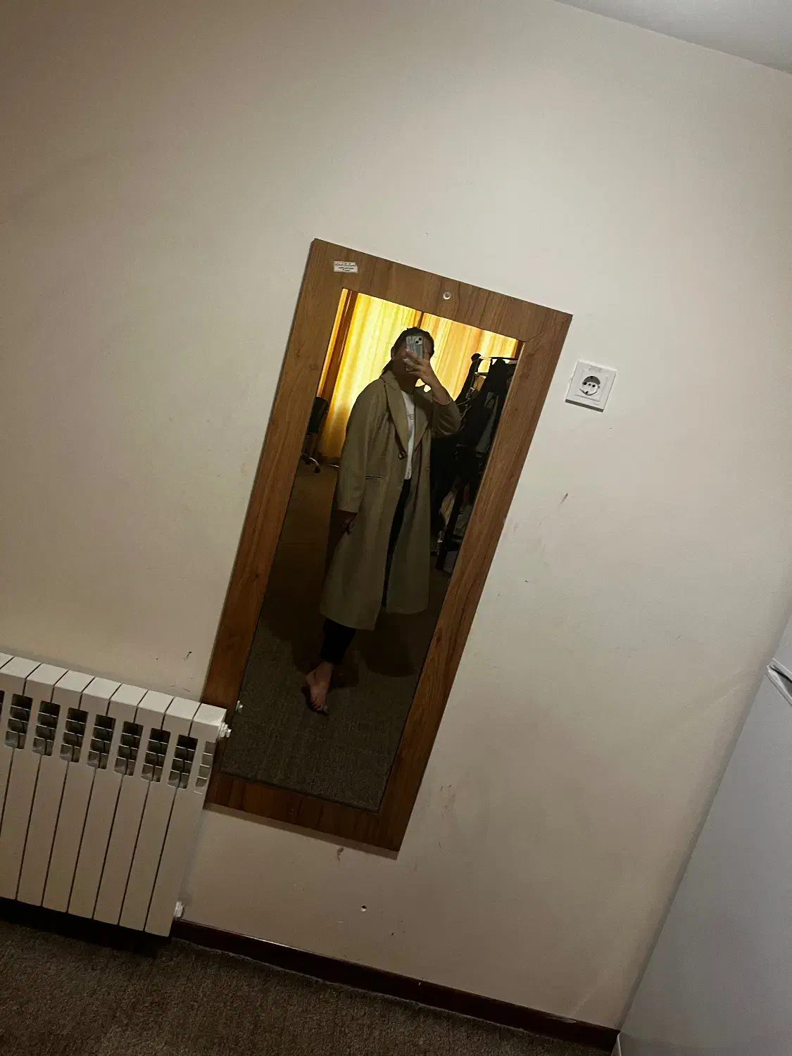 پالتو|لباس|نیشابور, تختی|دیوار