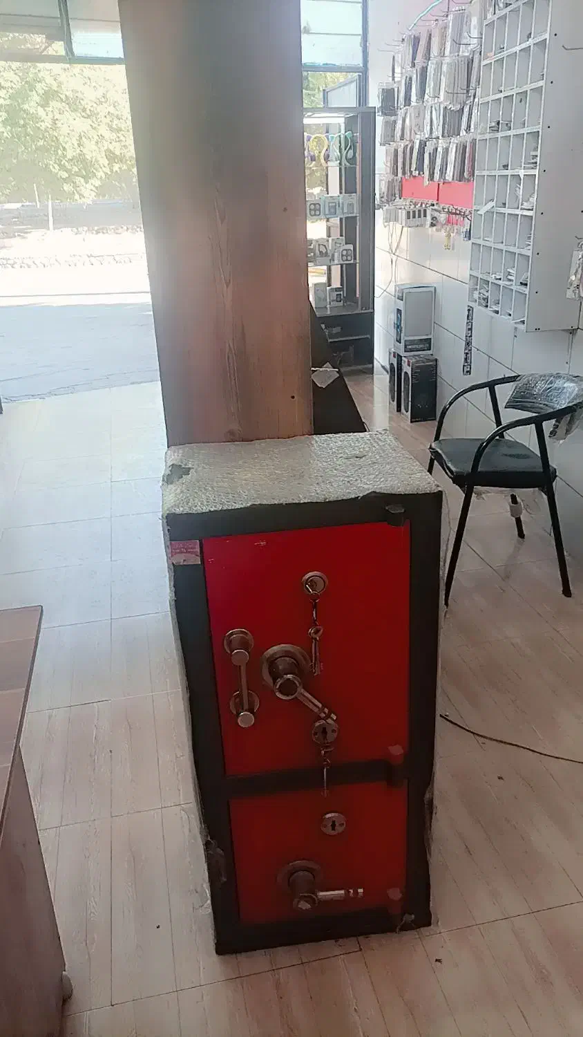 فروش گاو صندوق|دفتر کار|کرمان, |دیوار