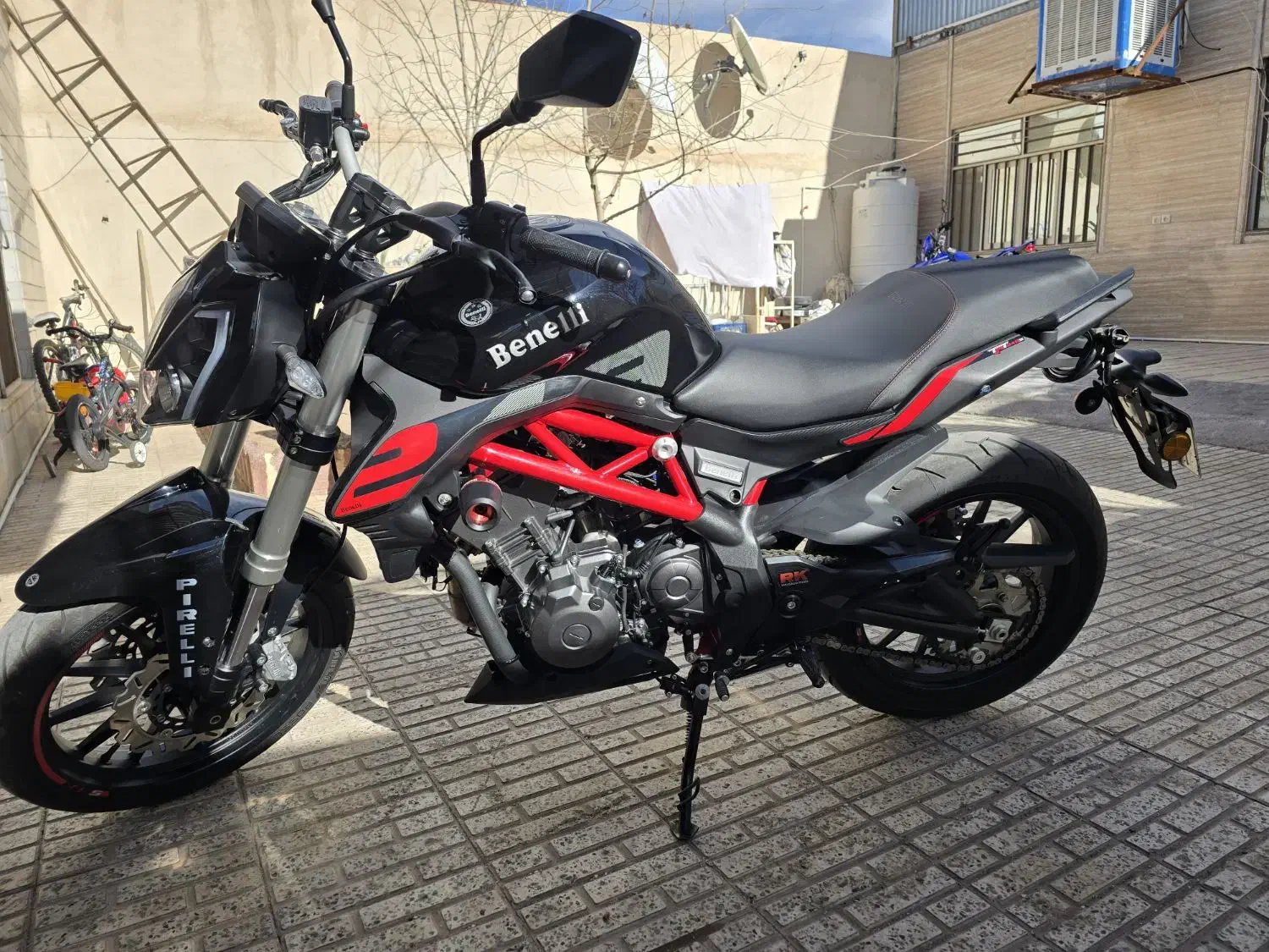 بنلی ۳۰۰جفت ۴۰۳|موتورسیکلت|کرمان, |دیوار