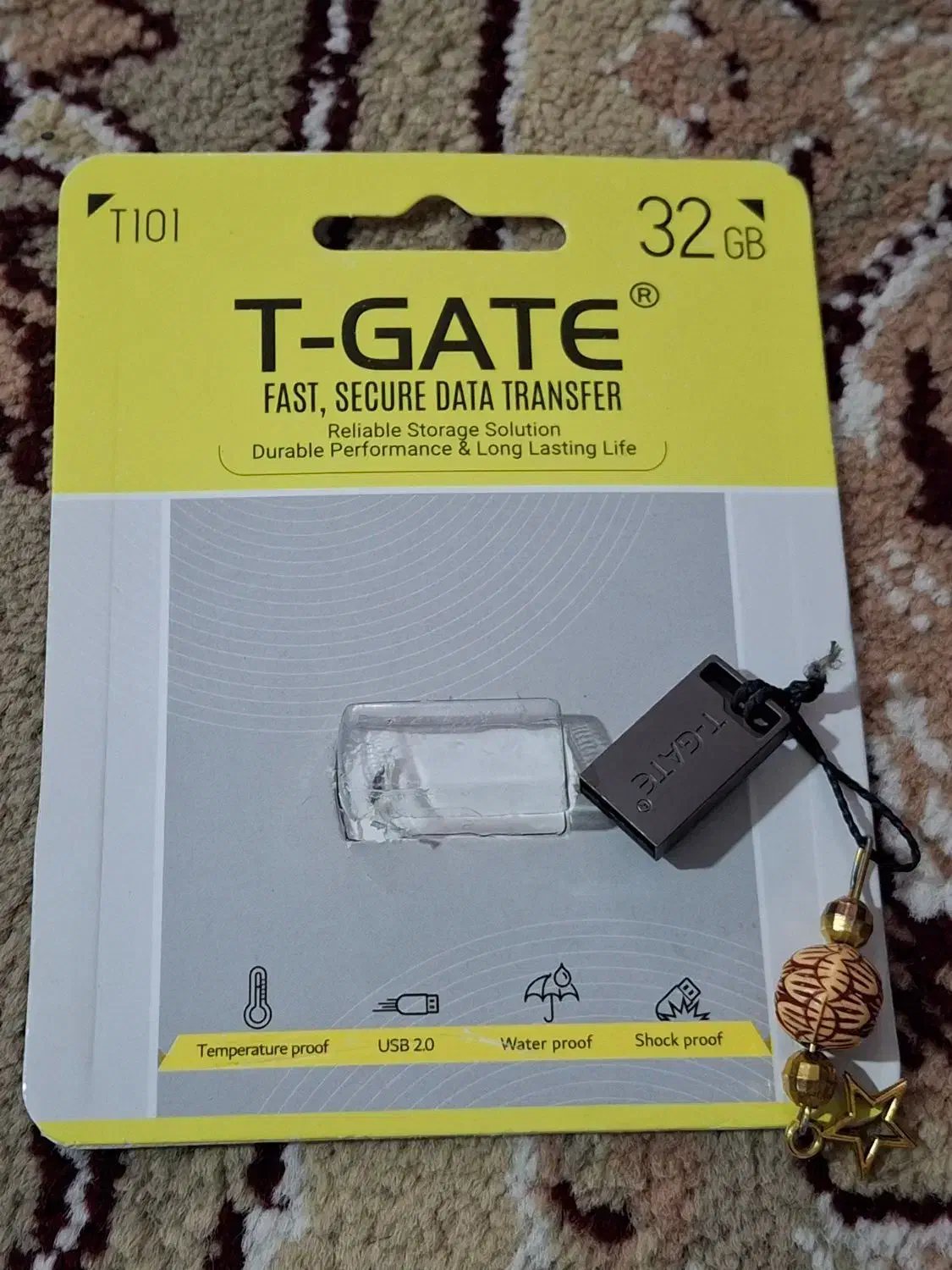 فلش 32|لوازم جانبی موبایل و تبلت|نیشابور, شهرک رسولی|دیوار