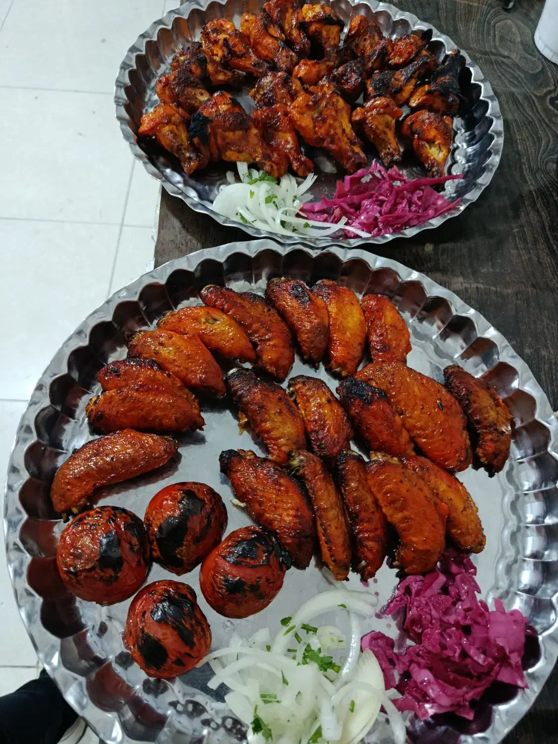 یک اقاجهت کار در کافه رستوران(قلیون زنی) نیازمندیم|استخدام سرایداری و نظافت|شیروان (خراسان), |دیوار