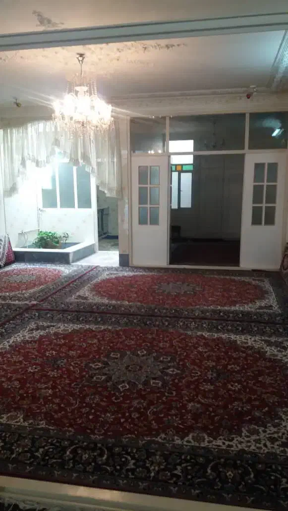 ویلایی بر بلوار روحانی|فروش خانه و ویلا|قم, در بهشت|دیوار