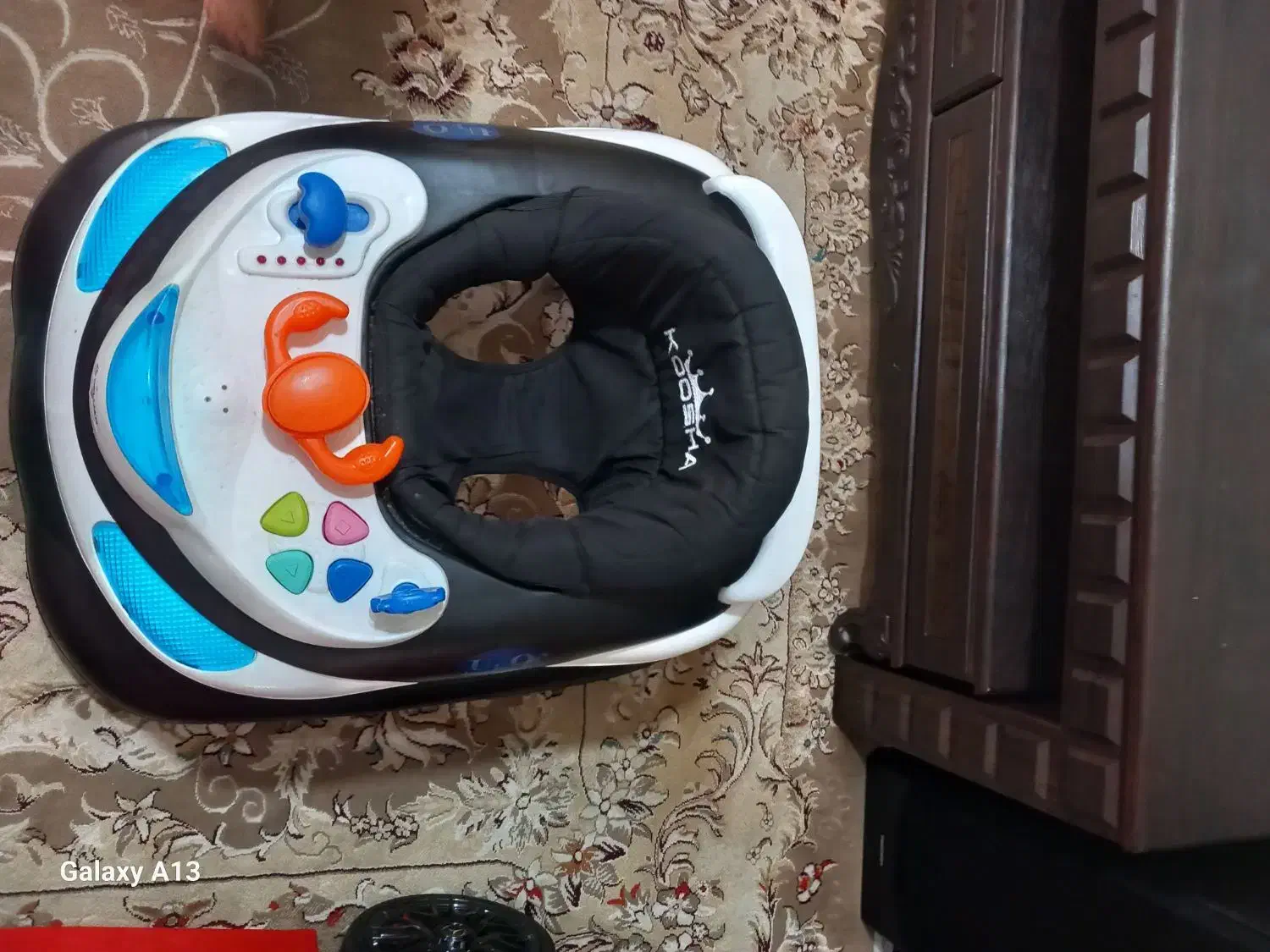 ۲عددکریر ۲عددروروئک ۲عدد سه چرخه کالسکه دوقلویی|اسباب و اثاث بچه|کرمان, |دیوار