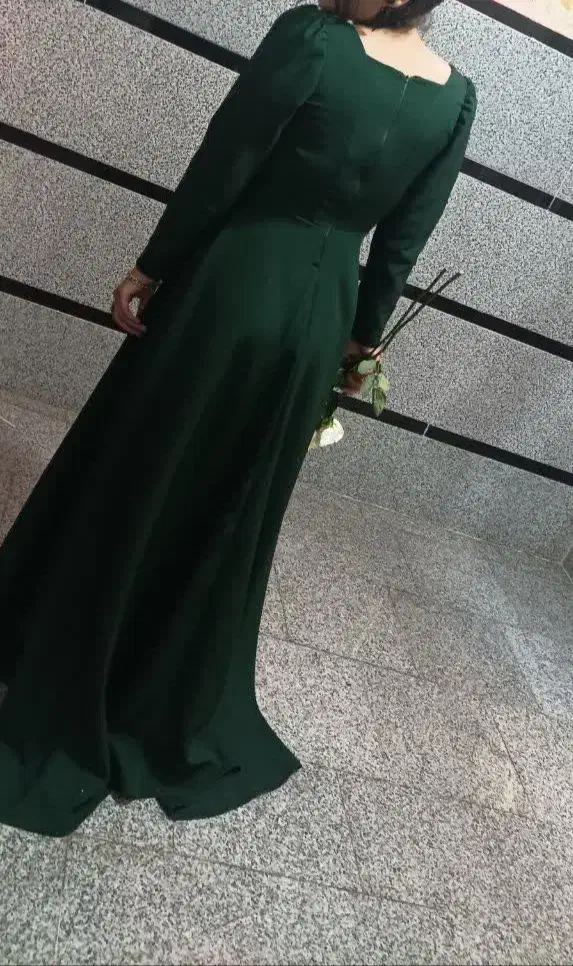 لباس مجلسی لباس عروس|لباس|قدس, شهر‌قدس|دیوار