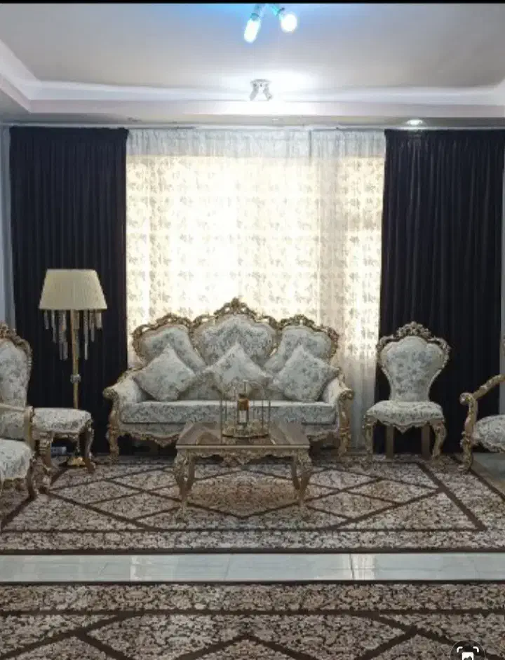 مبل سلطنتی در حد نو|مبلمان خانگی و میز عسلی|صالح آباد (ایلام), |دیوار