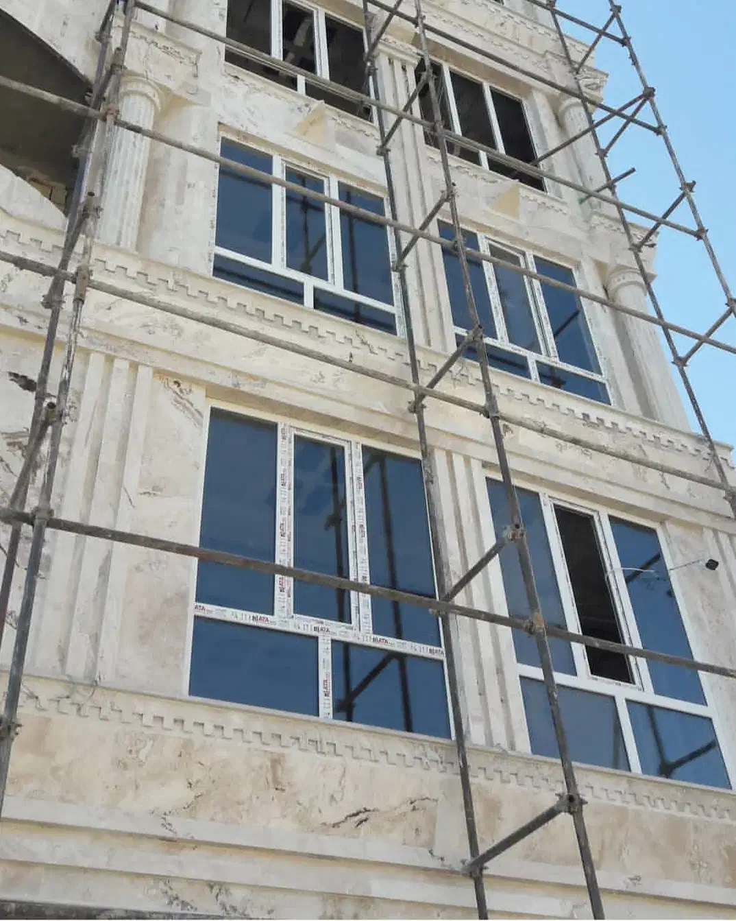 کرکره برقی و درو پنجره Upvc در مراغه (اقساطی )|فروشگاه و مغازه|مراغه, |دیوار