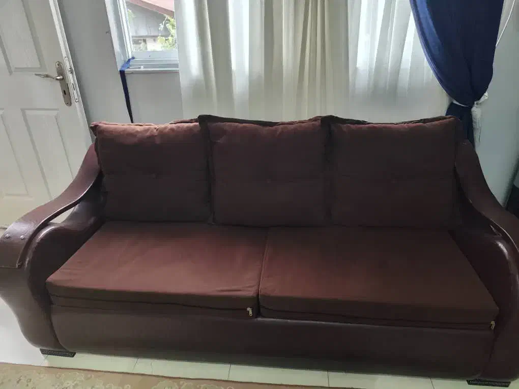 دو دست مبل و متعلقات واقعا مفت|مبلمان خانگی و میز عسلی|بندر انزلی, جهانگانی|دیوار