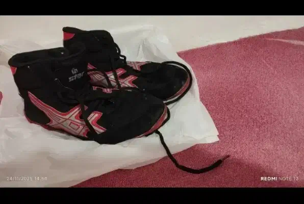 کفش کشتی سایز ۳۹ نو نو|تجهیزات ورزشی|زنجان, |دیوار