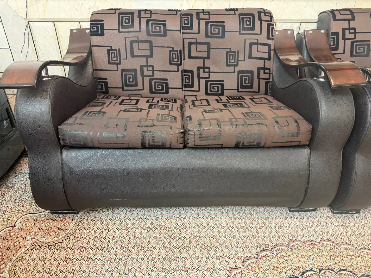 مبلمان|مبلمان خانگی و میز عسلی|قائن, |دیوار