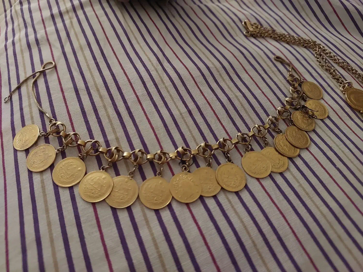 گردنبند ربع پهلوی ۱۶تایی قدیمی عیار۲۱|جواهرات|تهران, توحید|دیوار