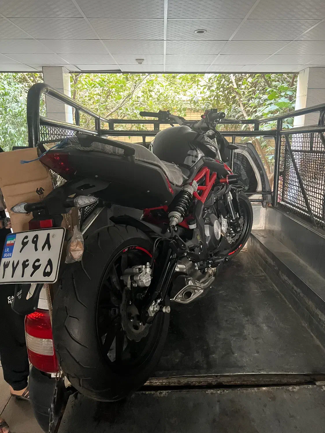 بنلی ۳۰۰ مدل ۴۰۰ صفر|موتورسیکلت|شیراز, رحمت‌آباد|دیوار