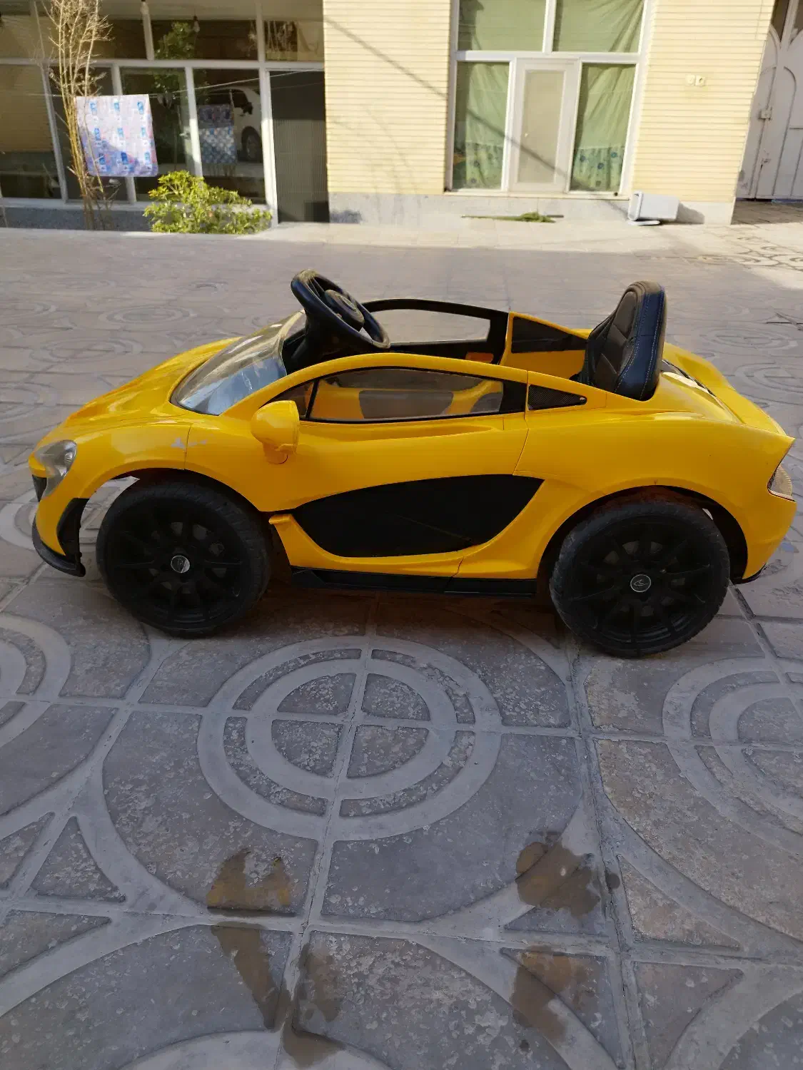 ماشین شارژی|اسباب‌‌بازی|ابریشم, |دیوار