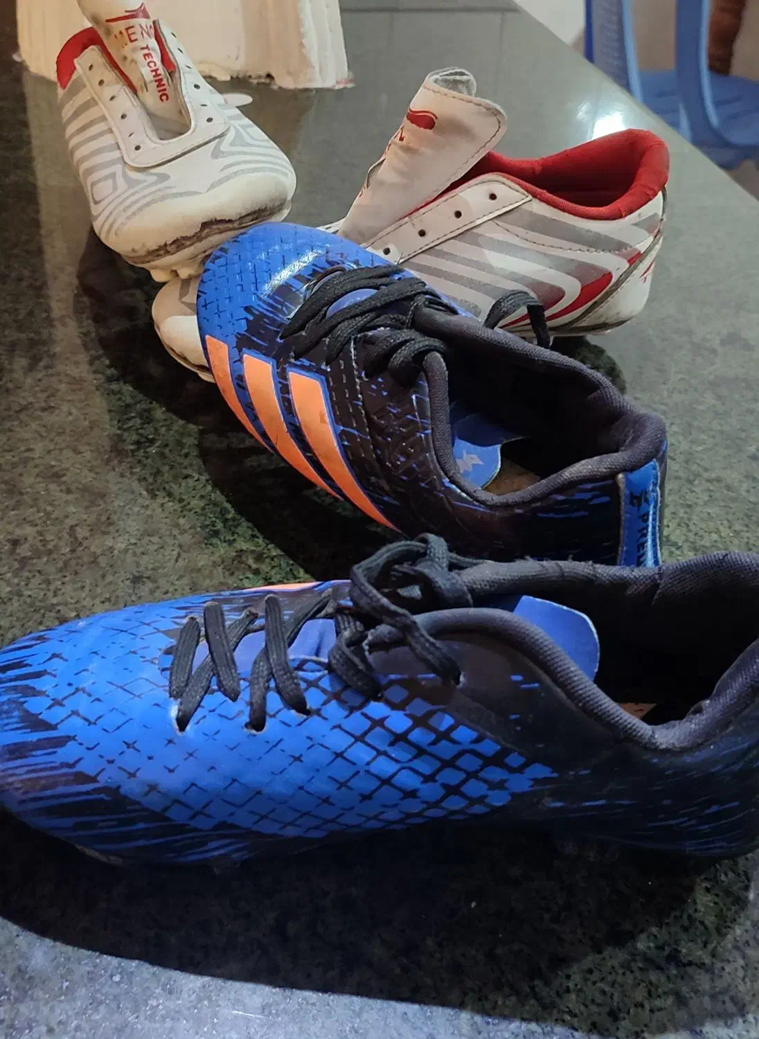 کفش استوک|کیف، کفش، کمربند|دورود, |دیوار