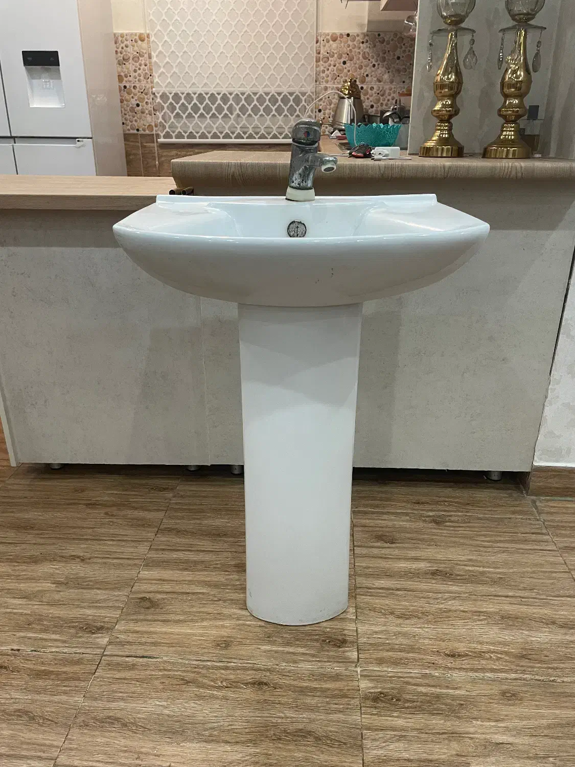 روشویی صورت شویی|لوازم سرویس بهداشتی|رشت, یخسازی|دیوار