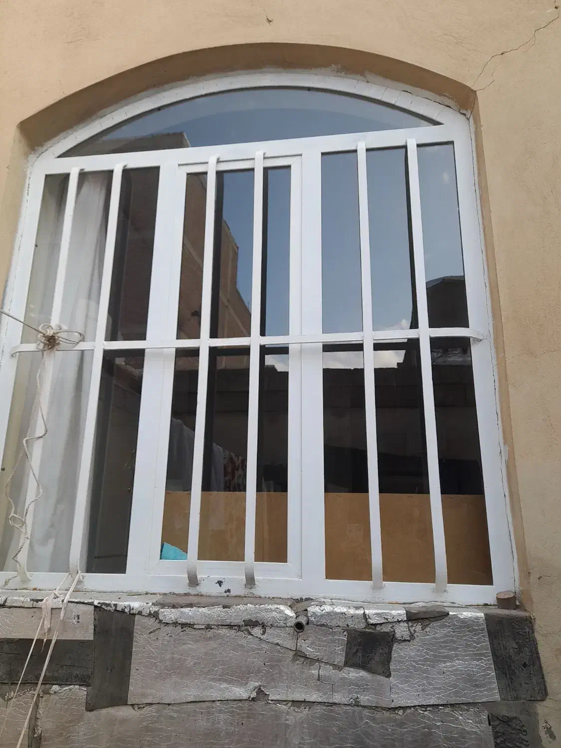 فروش درب و پنجره ی اهن|مصالح و تجهیزات ساختمان|سقز, |دیوار