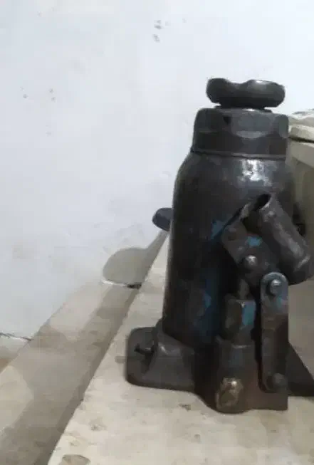 جک روغنی نیسان ۱۰ تن|قطعات یدکی و لوازم جانبی|کرج, اتحاد|دیوار