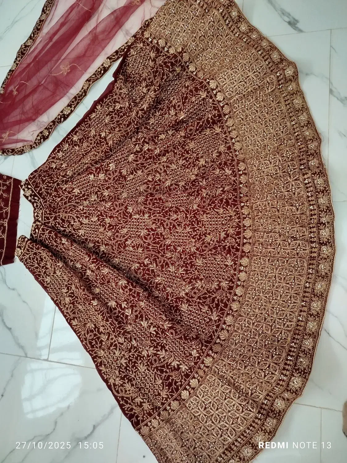 مجلسی هندی|لباس|بیرجند, |دیوار