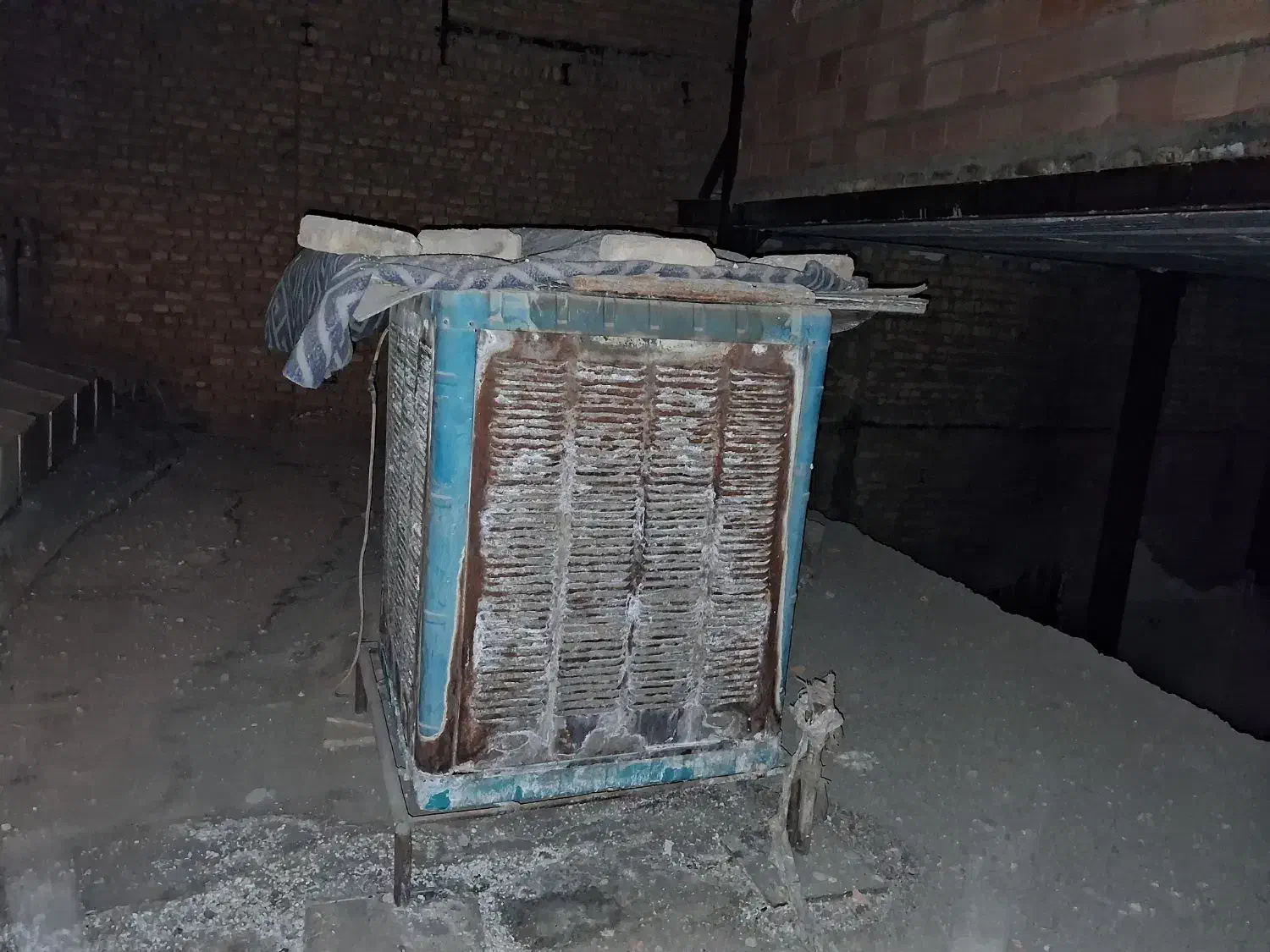 کولر آبی|کولر آبی|پاکدشت, پاکدشت (مامازند)|دیوار