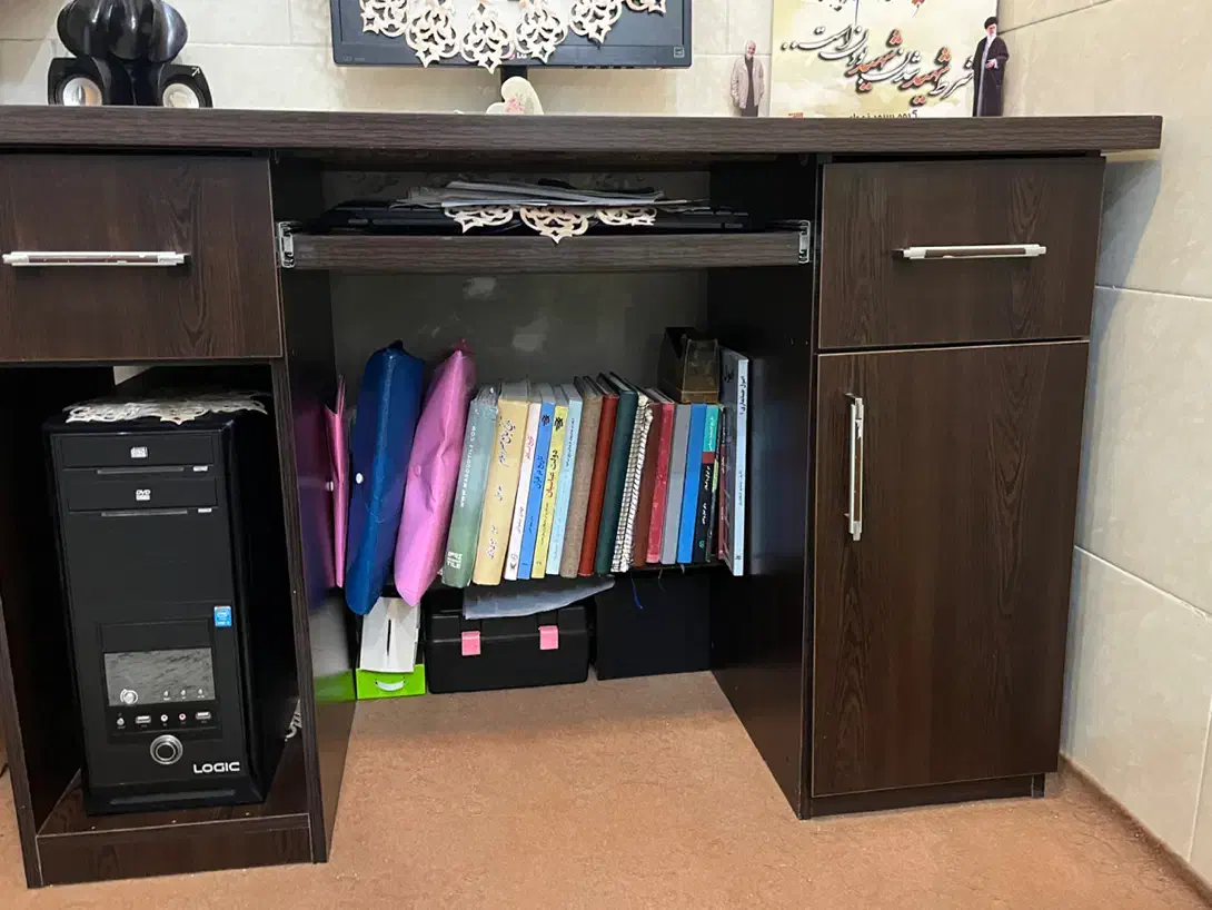 میز|میز تحریر و کامپیوتر|یزد, |دیوار