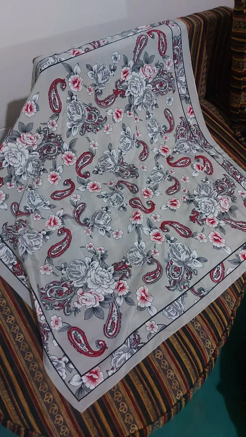 لباس تمیز|لباس|لنجان, |دیوار