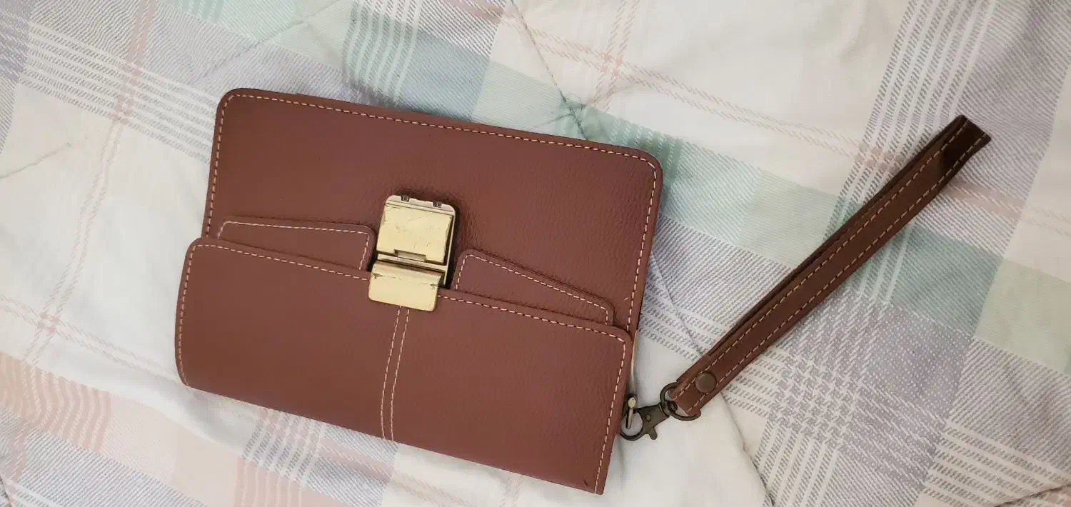 کیف مدارک|کیف، کفش، کمربند|کیش, |دیوار