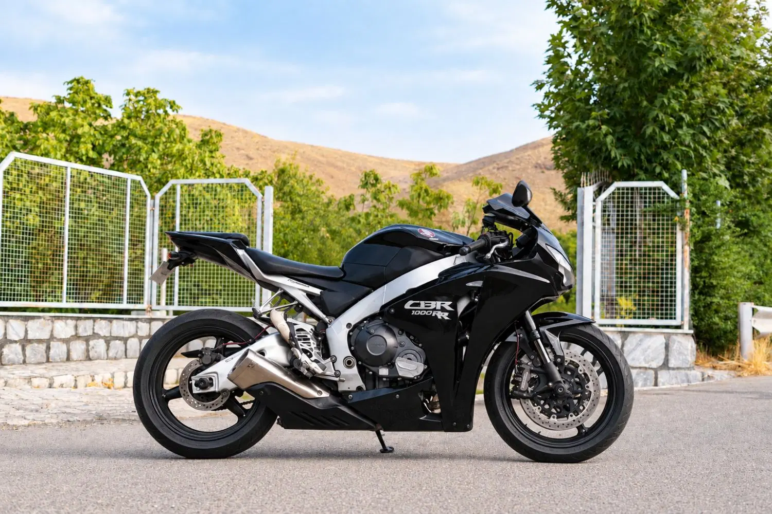 cbr1000|موتورسیکلت|اصفهان, سیچان|دیوار