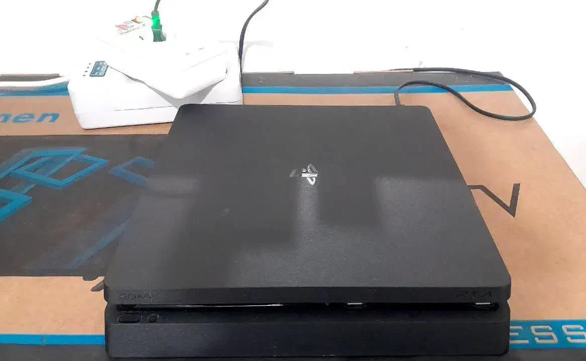 پلی استیشن 4 اسلیم اکانتی همراه بازی|کنسول، بازی ویدئویی و آنلاین|رشت, لاکانی|دیوار