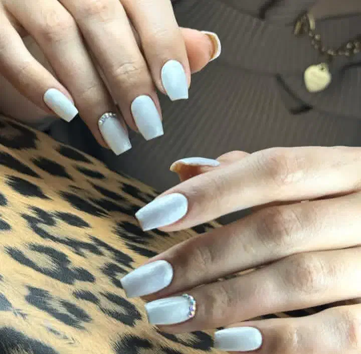 ناخنهایی زیبا با کاشت ناخن|خدمات آرایشگری و زیبایی|مرند, |دیوار