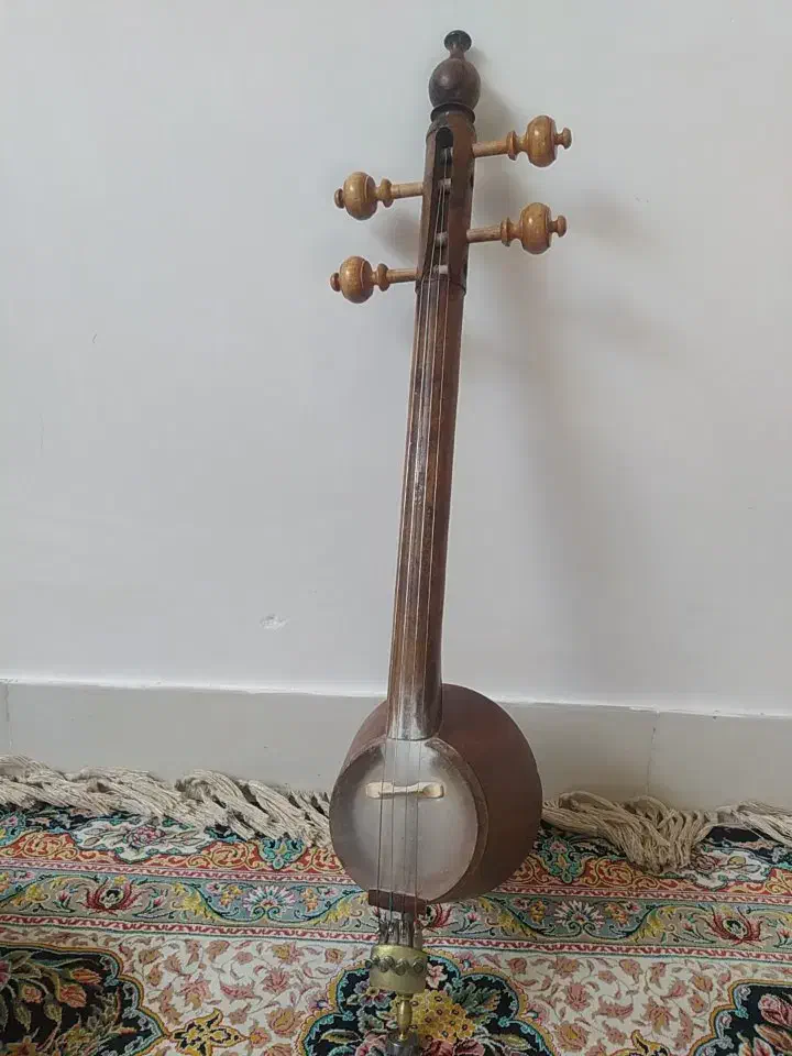 کمانچه میلاد در حد نو|سازهای سنتی|کوهدشت, |دیوار