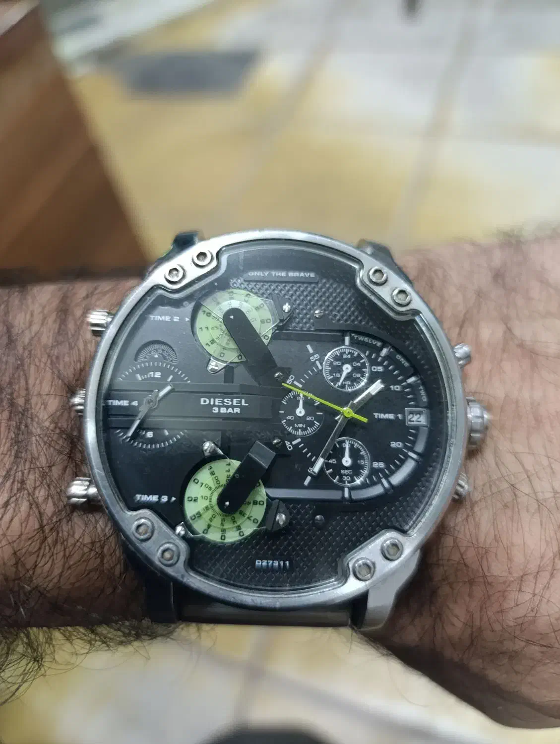 ساعت مچی دیزل سه موتور فعال|ساعت|رشت, یخسازی|دیوار