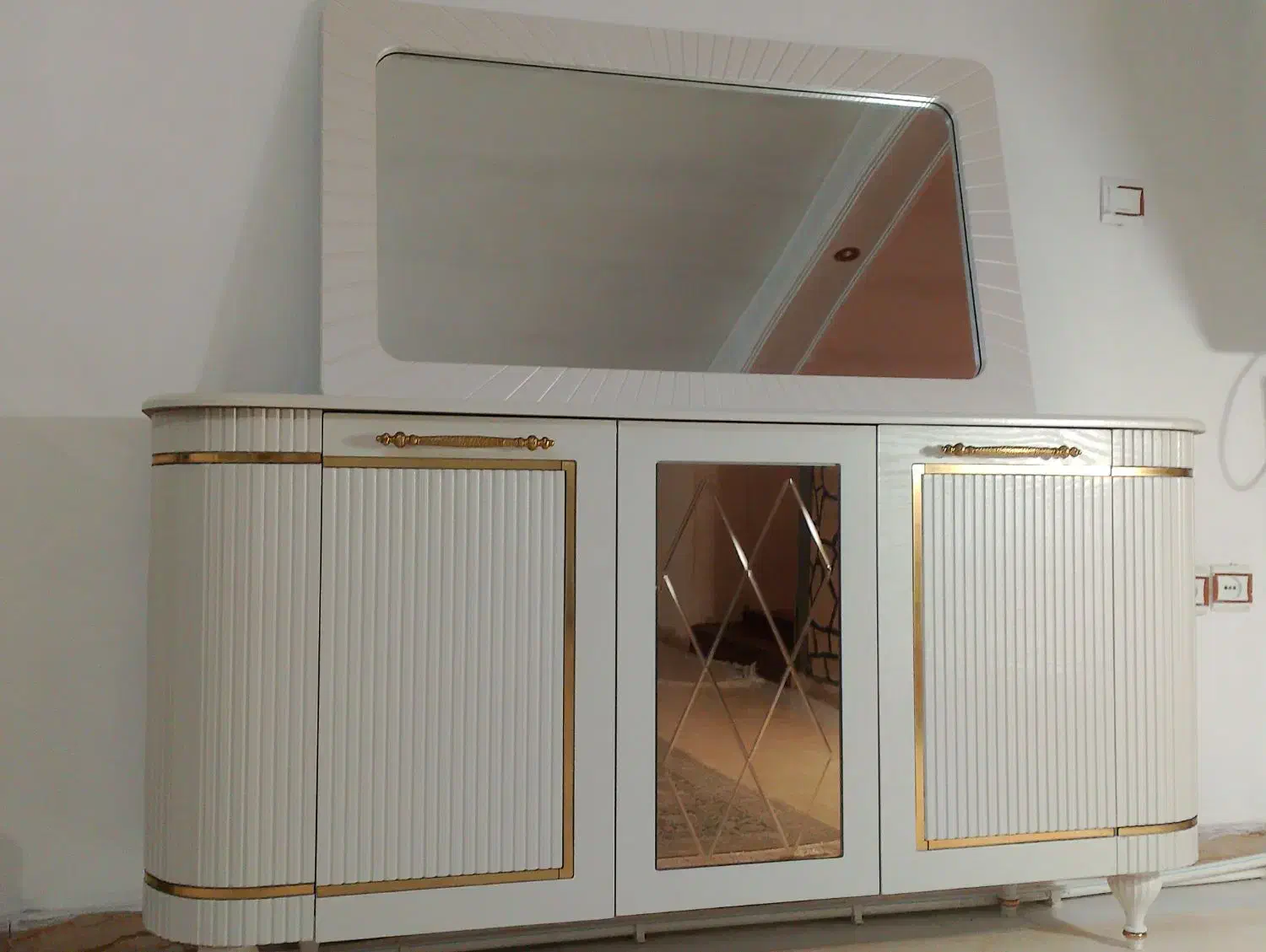 آینه کنسول|بوفه، ویترین، کنسول|گرمسار, |دیوار