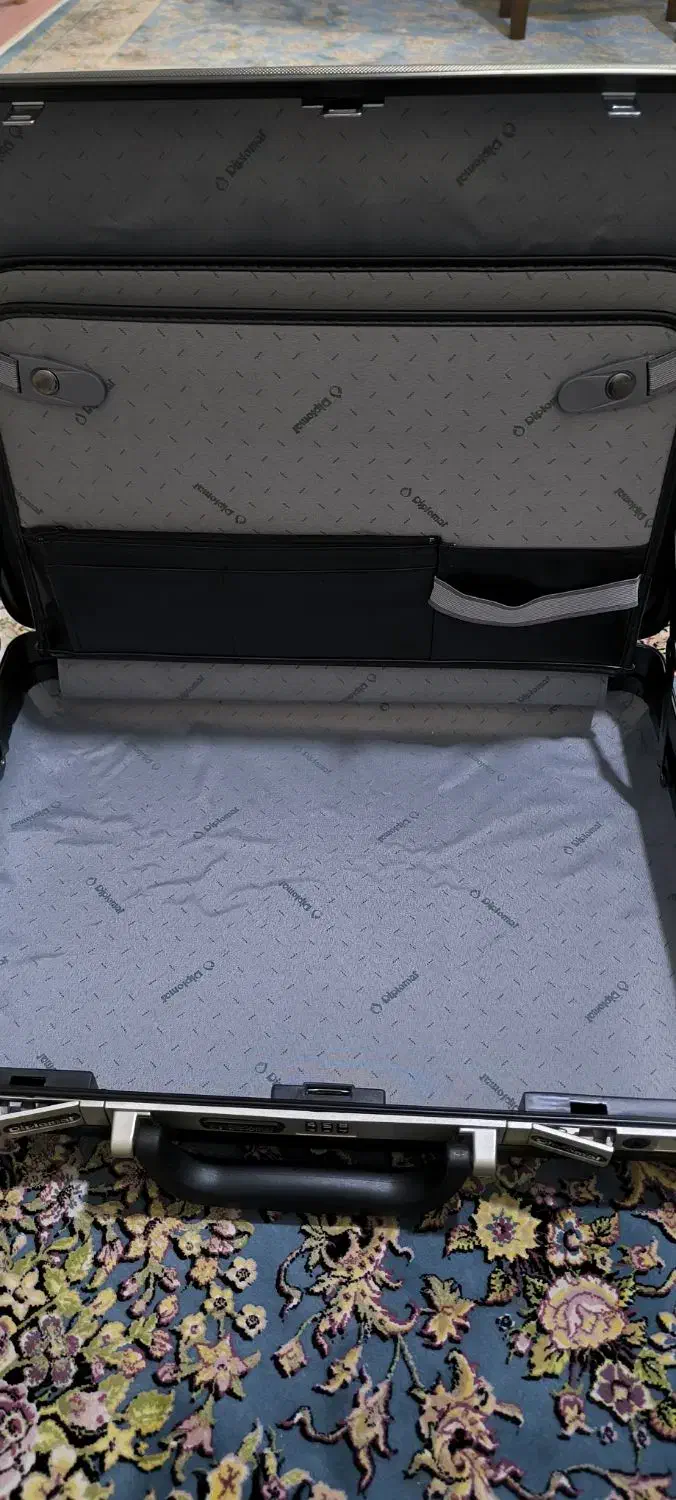 کیف سامسونت برند دیپلمات|کیف، کفش، کمربند|قم, نیروگاه|دیوار