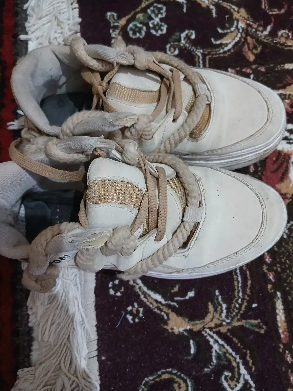 کفش،|کیف، کفش، کمربند|بیرجند, |دیوار