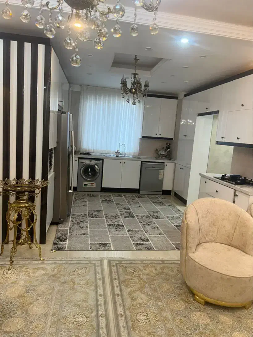 تک واحدی /دو نبش / سه خواب /خیابان سعدی|فروش آپارتمان|قم, شهرک شهرداری|دیوار