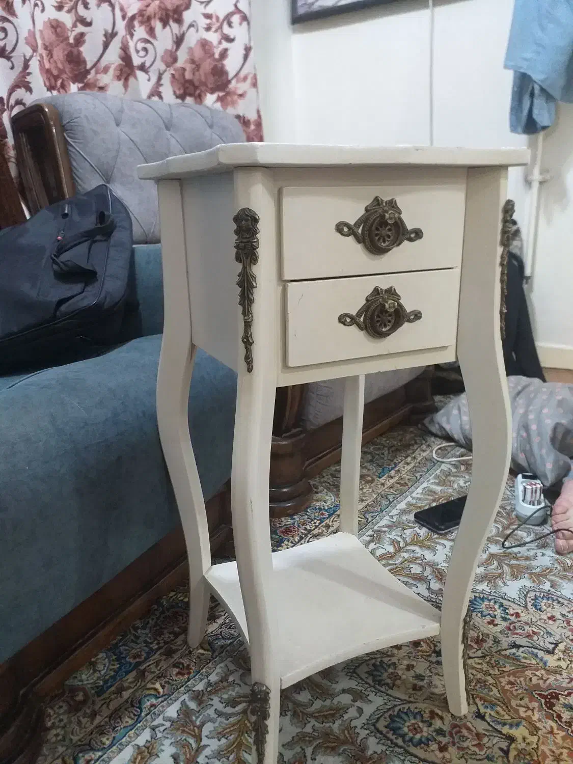 میز تلفن|میز تلفن|اهواز, کوی کربن|دیوار