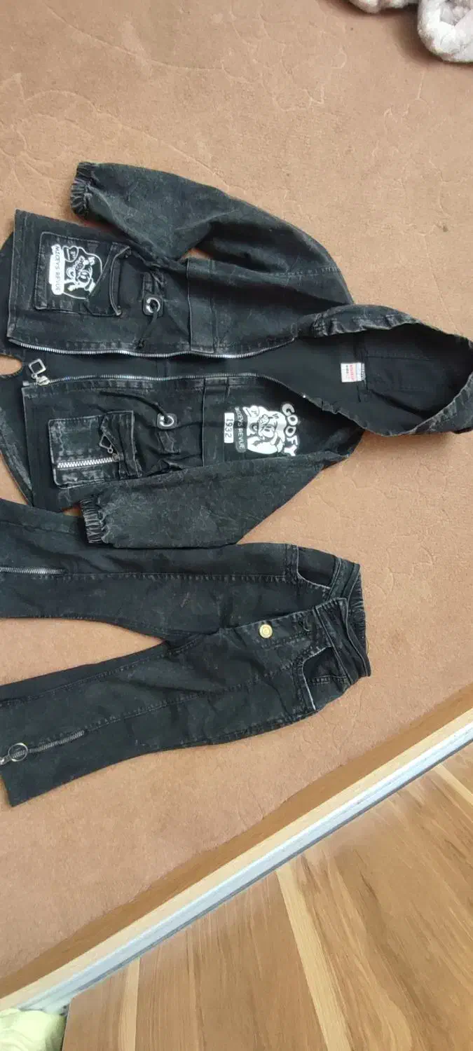 سرهمی و کت لی|لباس|پرند, فاز ۴|دیوار