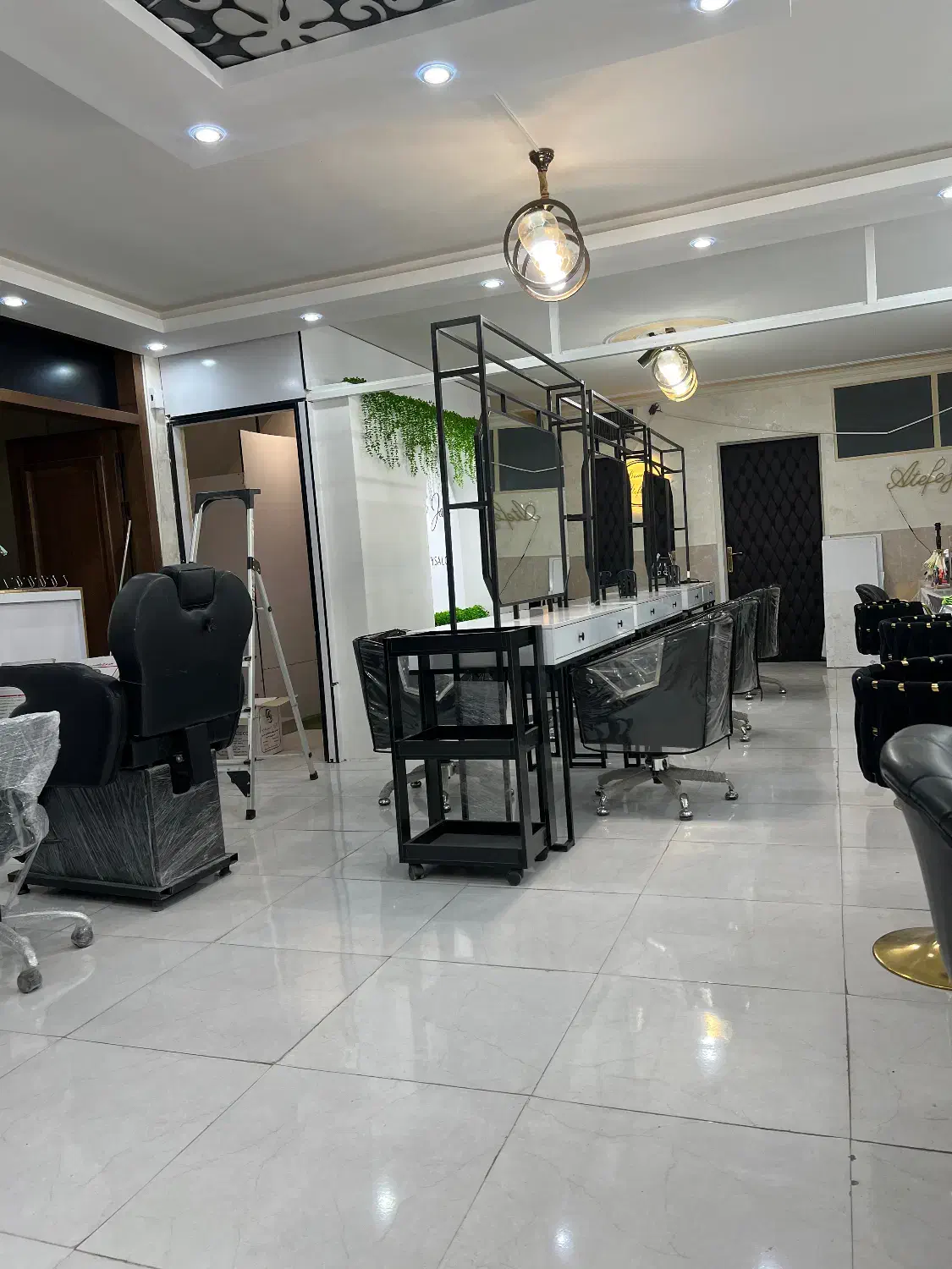 اجاره لاین در بهترین منطقه ملک شهر|اجارهٔ دفتر کار، اتاق اداری، مطب|اصفهان, مهدی آباد|دیوار