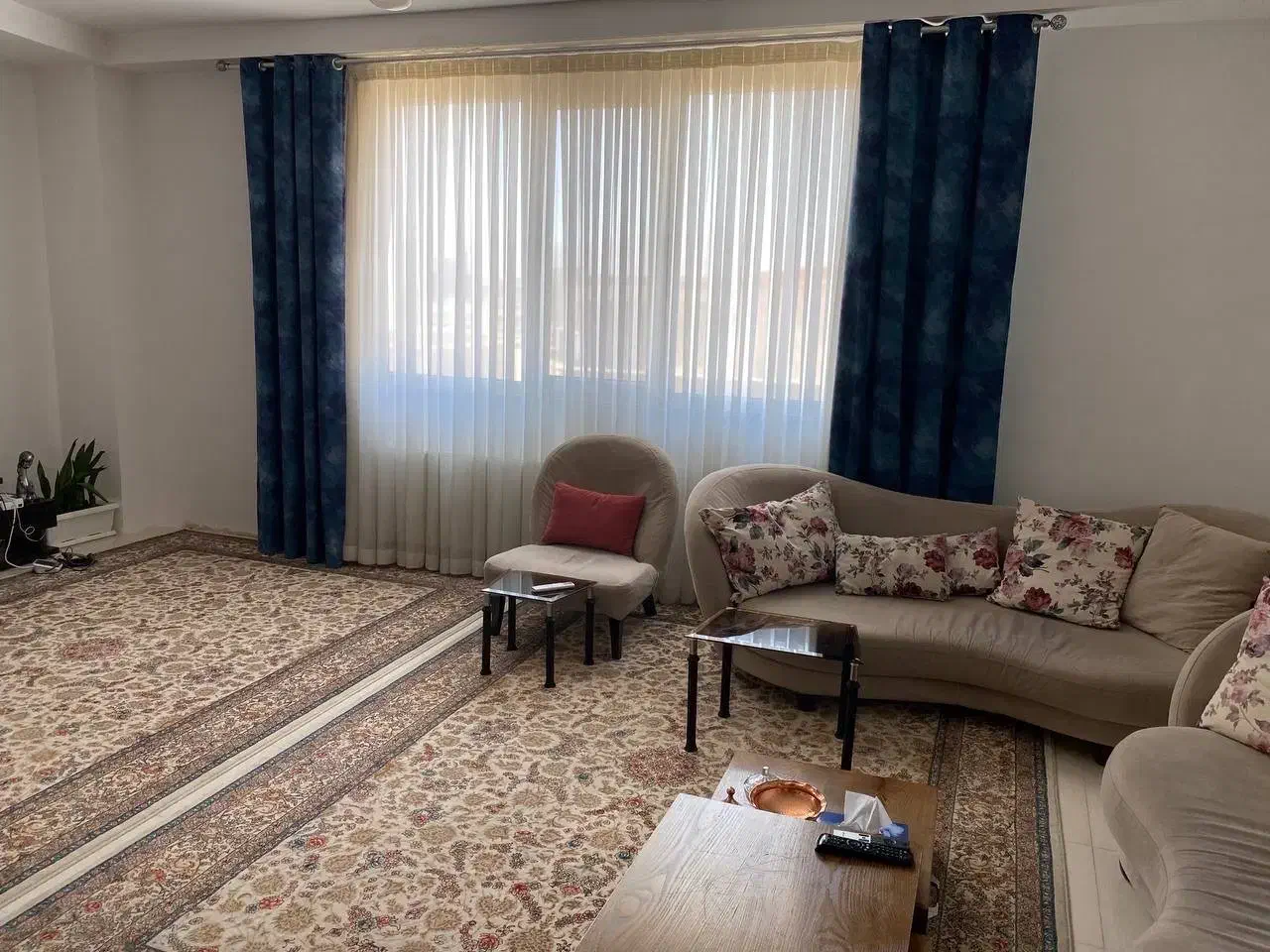 مبل راحتی ۹ نفره بسیار با دوام و راحت|مبلمان خانگی و میز عسلی|خرمدره, |دیوار