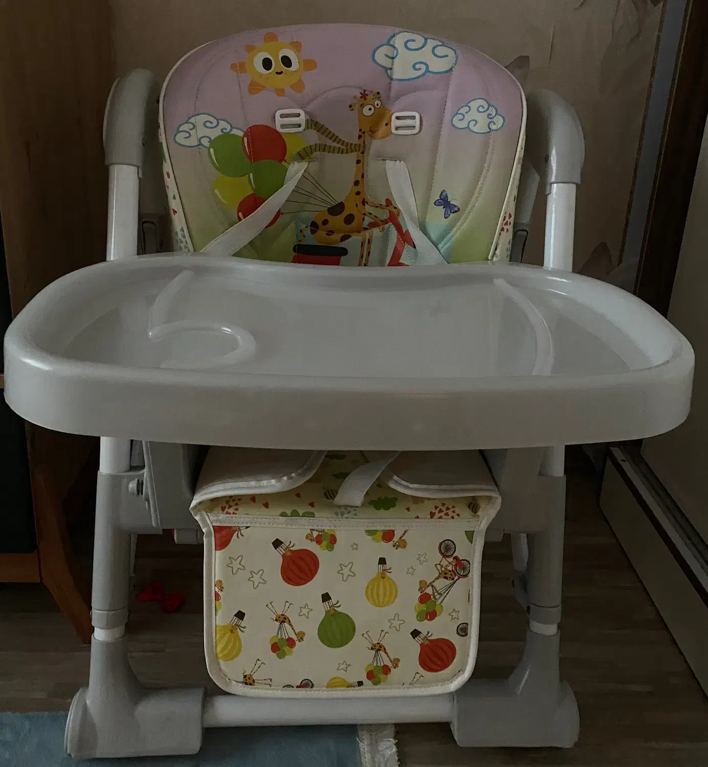 صندلی غذای کودک|تخت و صندلی بچه|رشت, گلباغ نماز|دیوار