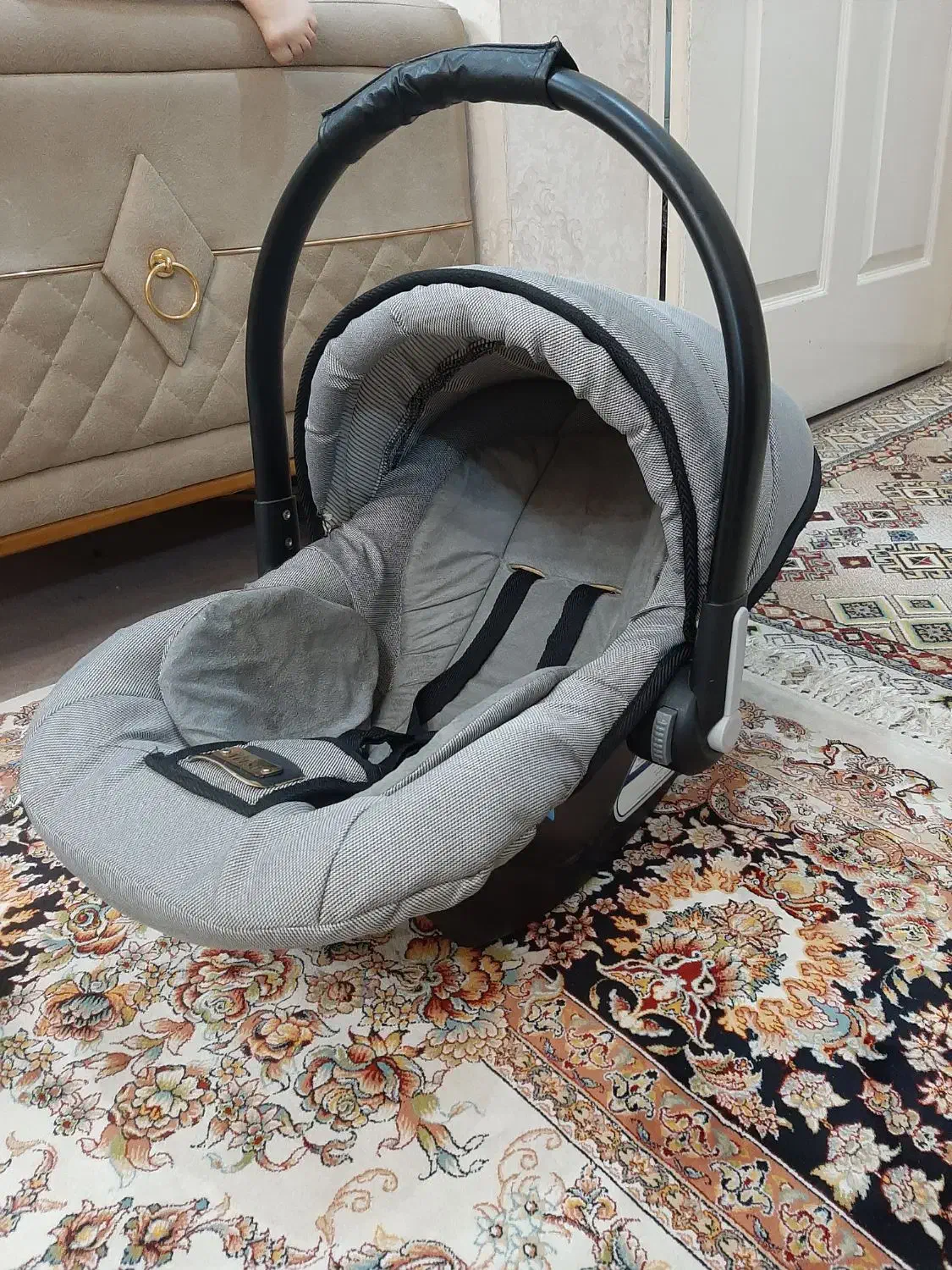 کریر در حد نو|کالسکه و لوازم جانبی|همدان, |دیوار