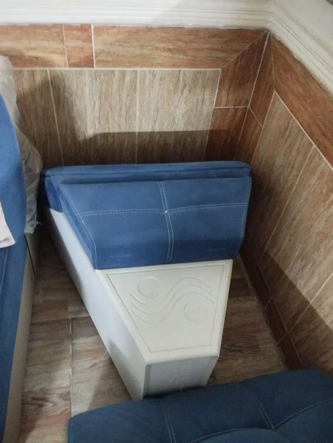 سرویس 9نفره مبل به فروش می‌رسد|مبلمان خانگی و میز عسلی|زابل, |دیوار