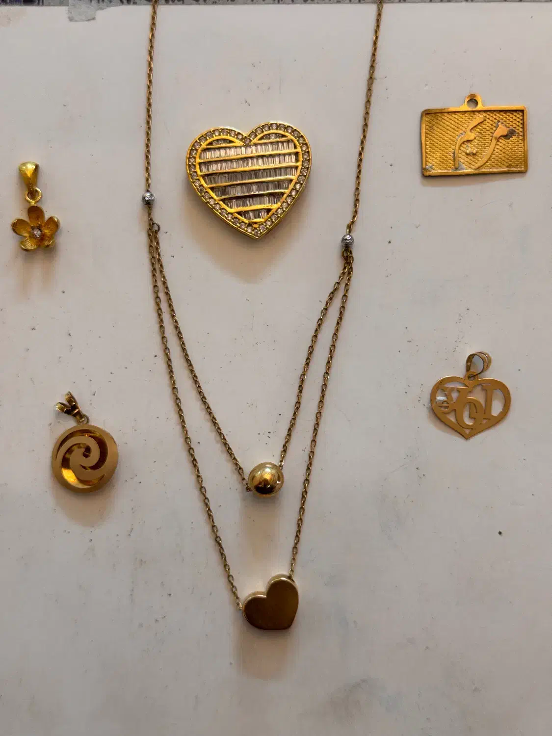 طلا|جواهرات|مشهد, نوفل لوشاتو|دیوار