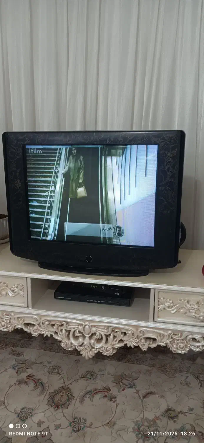 تلویزیون 32اینچ|تلویزیون و پروژکتور|قم, دانشگاه قم|دیوار