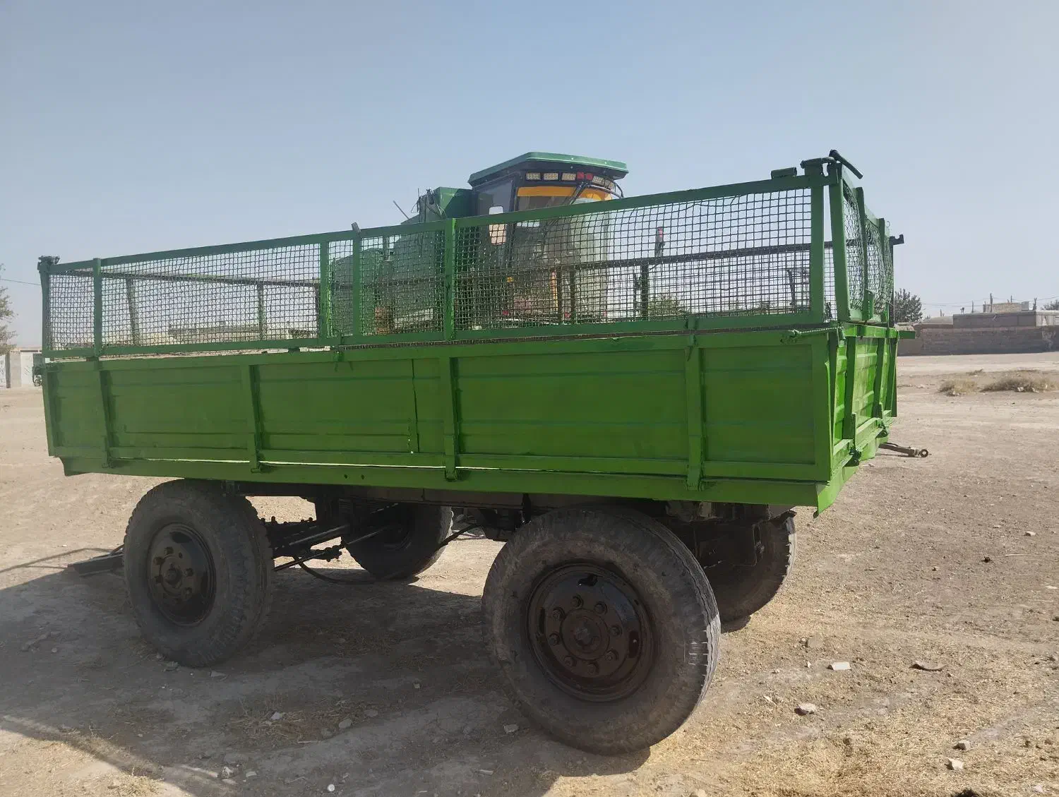 تریلی چار چرخ|خودرو سنگین|جغتای, |دیوار