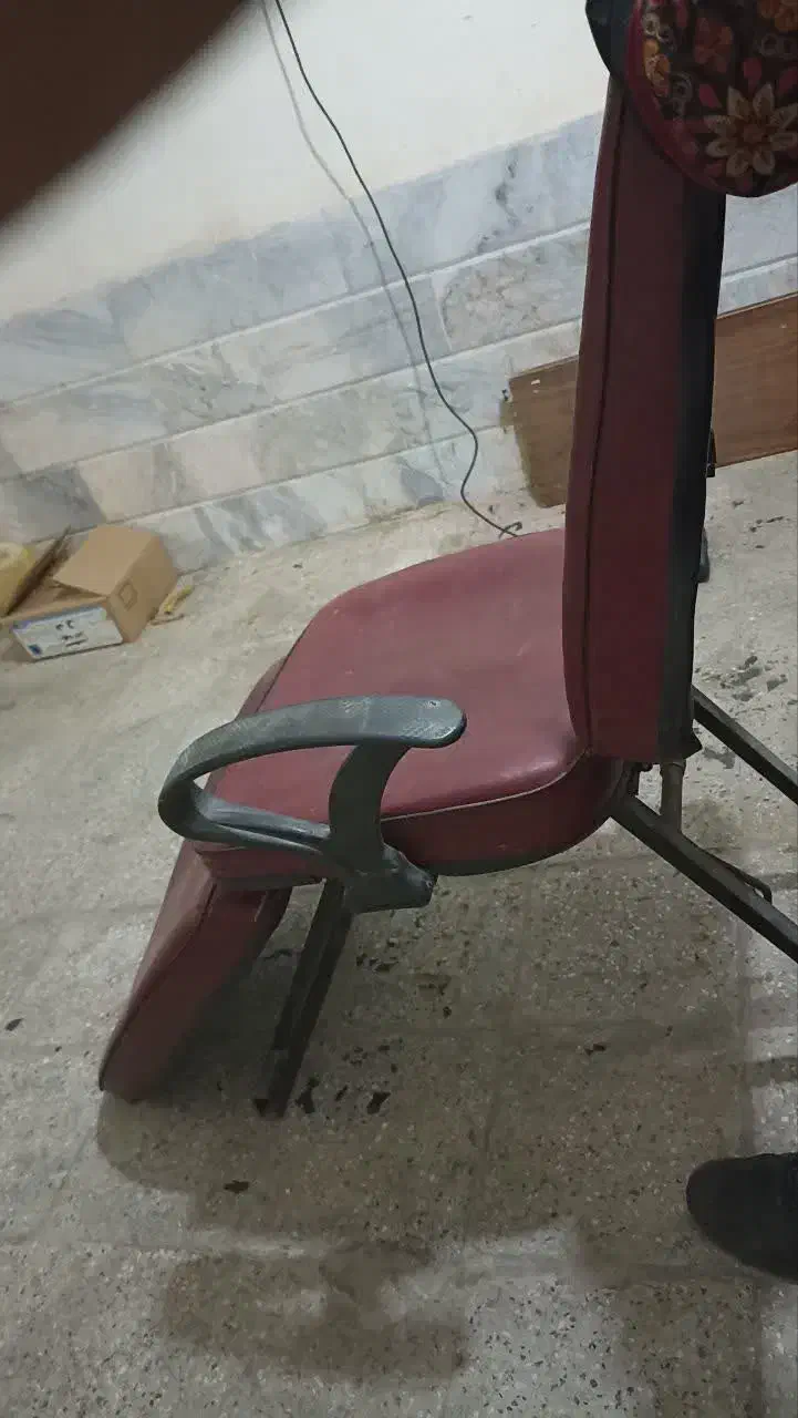 تلویزیون ، صندلی آرایشگاه ، دی وی دی ، ظبط و باند|تلویزیون و پروژکتور|تربتحیدریه, بی بی حسنیه|دیوار