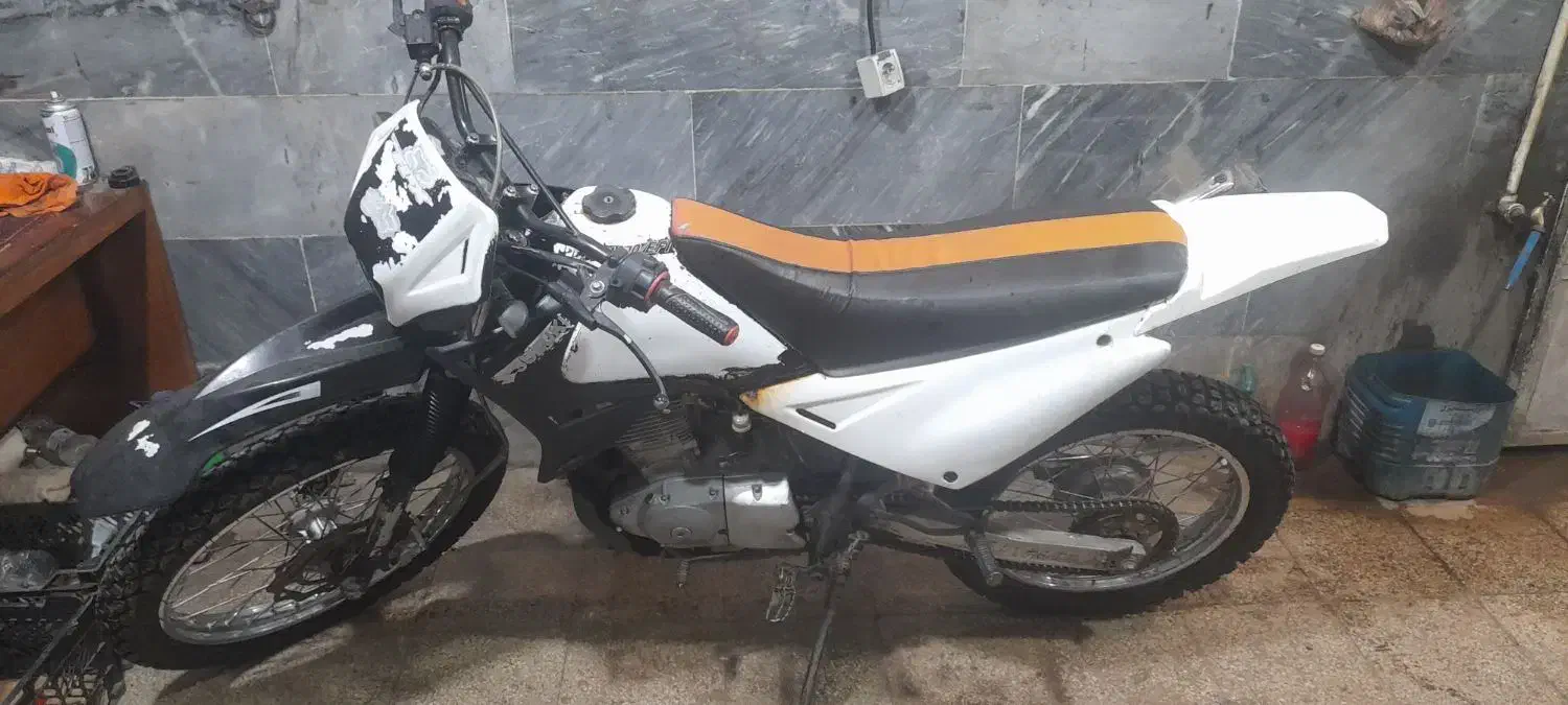 روان ۲۰۰|موتورسیکلت|ساری, |دیوار