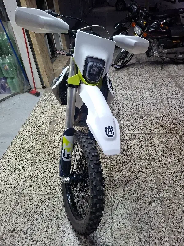 فلات طرح هاسکی|موتورسیکلت|مشهد, بهارستان|دیوار