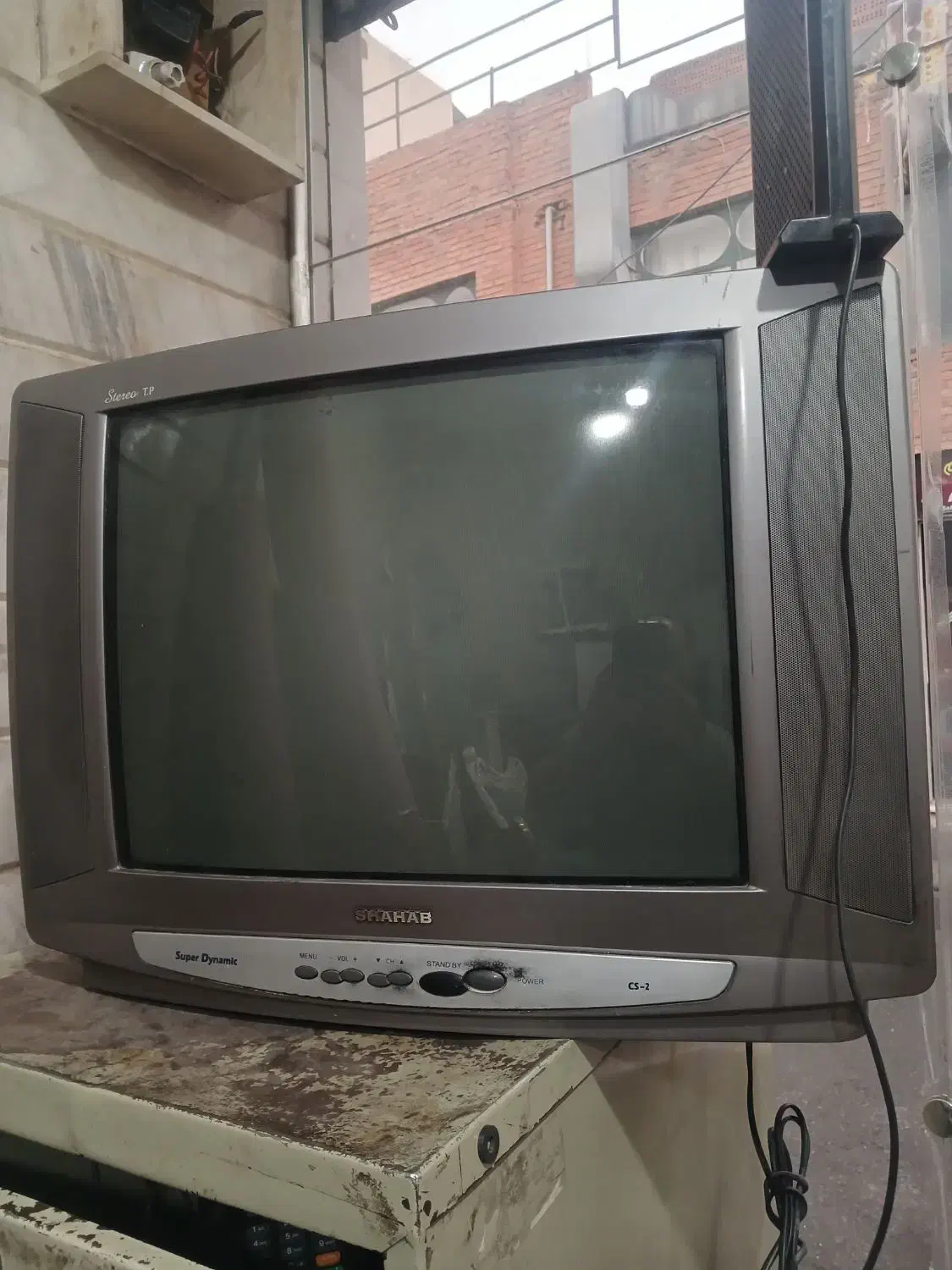 خ تلویزیون سالم  وخراب ۲۱ و۲۹. ۱۴.|تلویزیون و پروژکتور|تهران, خزانه|دیوار