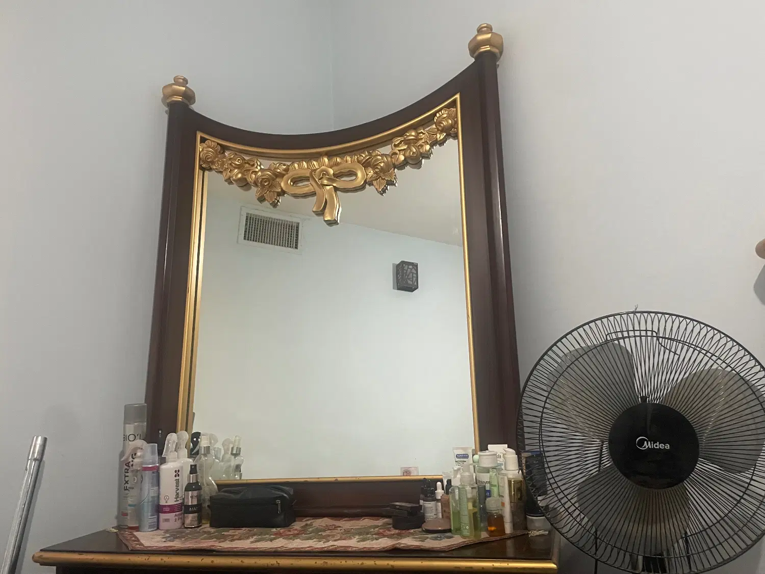 تخت|تخت و سرویس خواب|مشهد, سرافرازان|دیوار