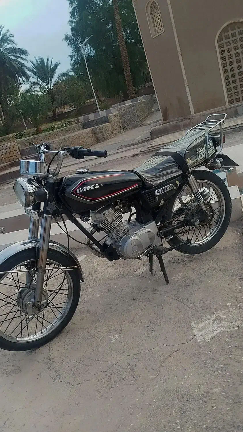 موتور|موتورسیکلت|بم, |دیوار